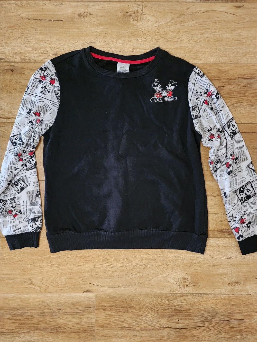 DISNEY JAPAN Mickey Minnie Mouse Crazy In Love Sweatshirt Comics News Women US L